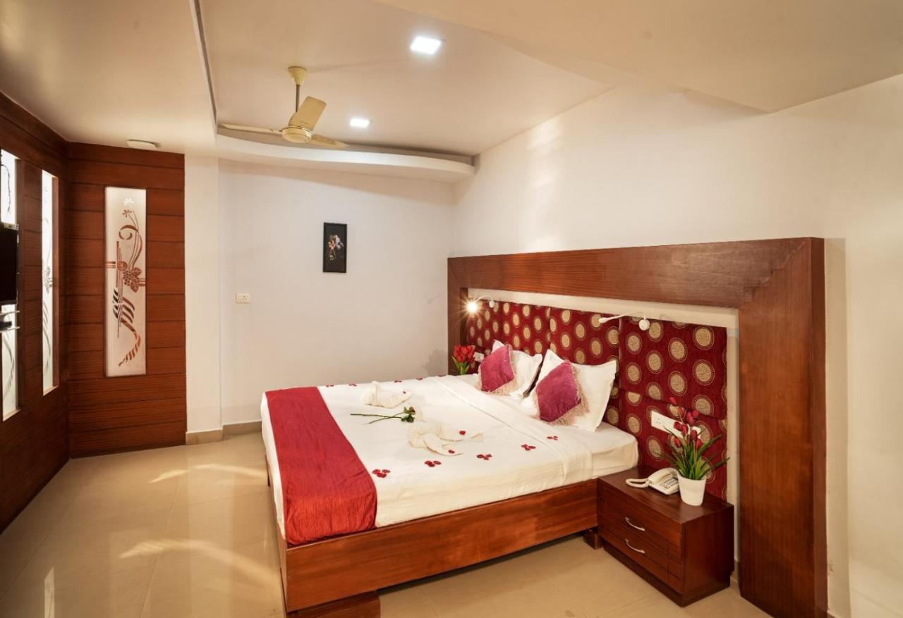 Empire Residency Hotel Tiruvalla Exterior photo